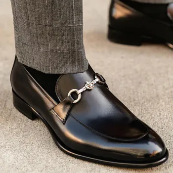 Černé Mokasíny pro Muže Kovové Dekorace Prodyšné Obchodní Muži Šaty Boty Doprava Zdarma Zapatos De Hombre Vestir Pánské Boty