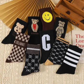 Ponožky pro ženy Osazení Lady Podzim-zima Univerzální zahuštěný módní harajuku bavlna médií abeceda kreslené calcetines mujer
